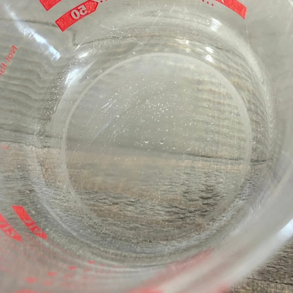 Pyrex glass measuring
